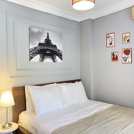 شقة اسطنبول  في Charming Flat With Balcony In Sinanpasa Besiktas المظهر الخارجي الصورة