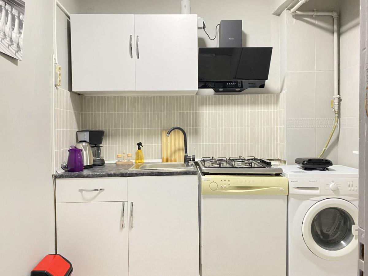 شقة اسطنبول  في Charming Flat With Balcony In Sinanpasa Besiktas المظهر الخارجي الصورة