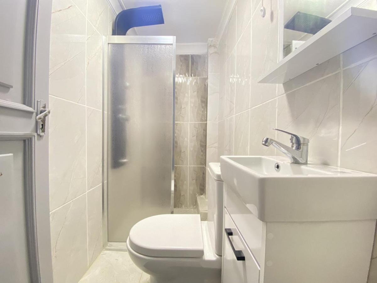 شقة اسطنبول  في Charming Flat With Balcony In Sinanpasa Besiktas المظهر الخارجي الصورة